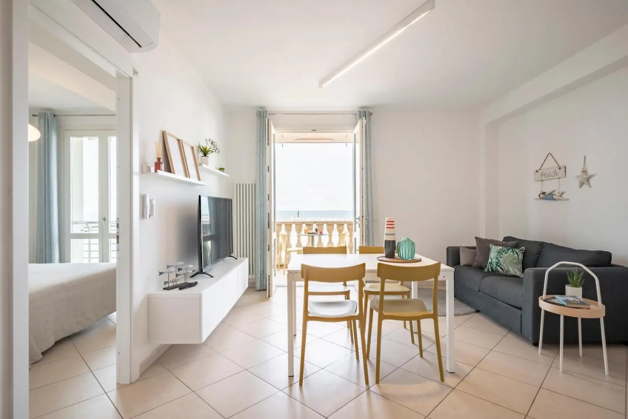 Sea View Apartment San Vincenzo